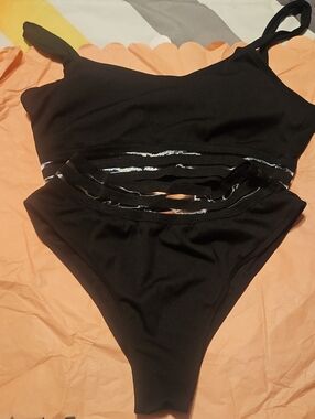SHEIN Black Cutout One-Piece Bikini